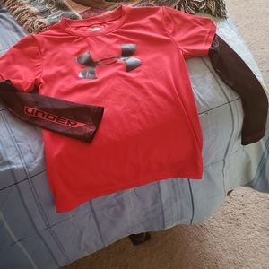 UNDER ARMOUR - LONG SLEEVE size 6